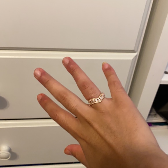 Rose gold Pandora ring brand new only tried on - Picture 4 of 5